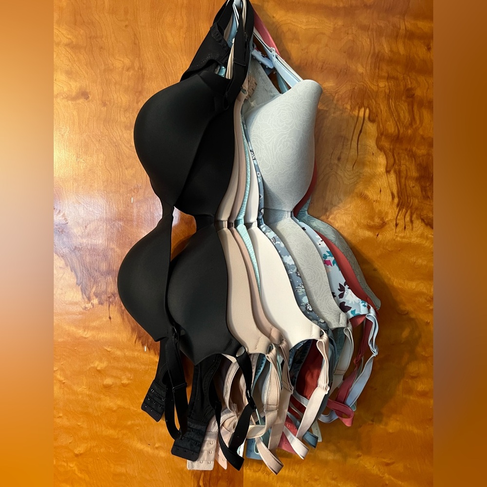 Lot of 11 - Warner's "This Is Not A Bra" - Willing To Separate Upon Request - Picture 3 of 4